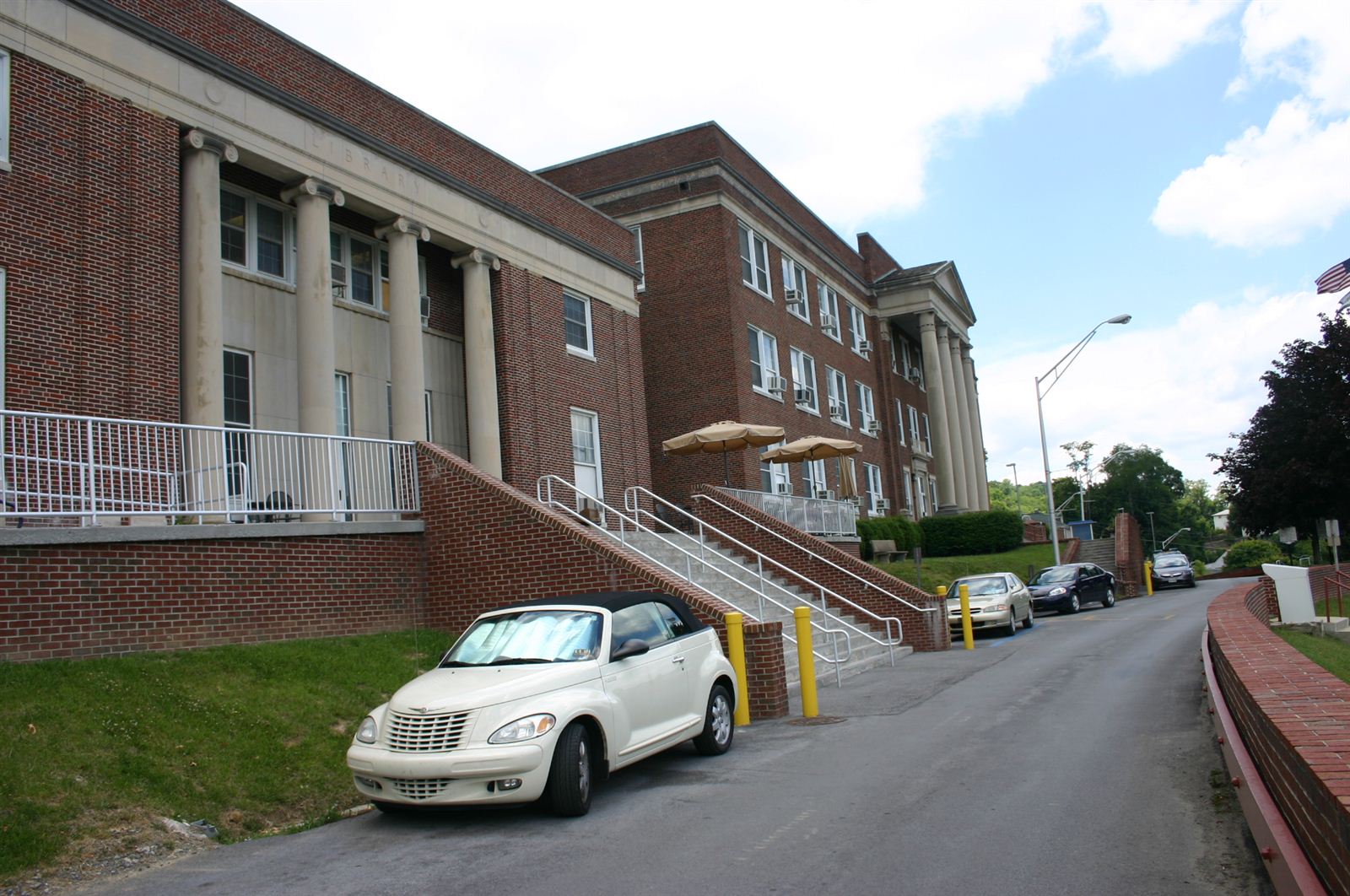 Hardway Library - Bluefield State